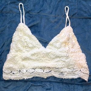 3FOR12✅Detailed White Tank Top